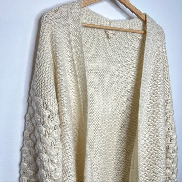 Hem & Thread Oversized Chunky Knit Cardigan Cream - Picture 5 of 5